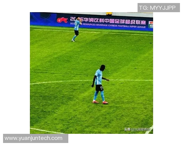 足球巨星亲授球技 揭秘明星收徒背后的训练理念与成长之路