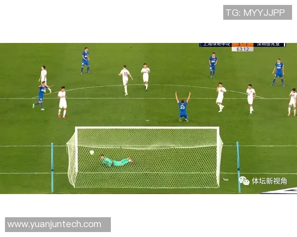 足球明星圣诞节庆祝活动精彩纷呈第一弹球场上的欢乐与温馨共庆节日时光